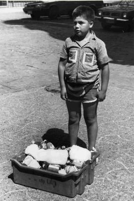 Niños trabajando. Comercio Ambulante