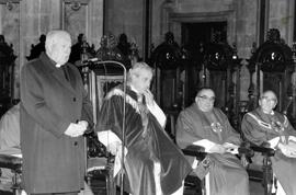 Cardenal Juan Francisco Fresno, pronuncia discurso en ceremonia religiosa junto a Sergio Valech, ...