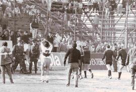 Una escena del final de un partido de fútbol