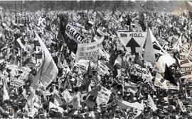 Patricio Aylwin en campaña presidencial