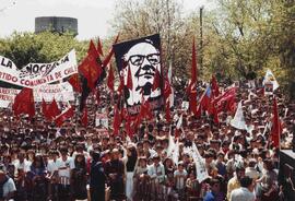 Una multitud en una concentración política de la Concertación