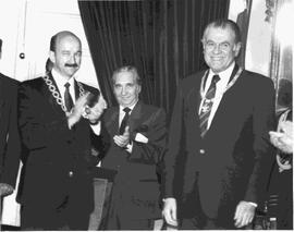 Presidente de México, Carlos Salinas de Gortari, junto al Presidente de la República de Chile, Pa...