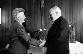 Cardenal Juan Francisco Fresno, junto a Gunther Krackstadt, Embajador de Alemania