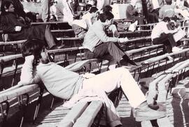 Hinchas en las galerías del Estadio Nacional