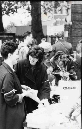 Finsbury Park London. Paseo en bicicletas patrocinador de la campaña Solidaridad con Chile, Ingla...