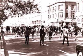 Manifestación en la Alameda llena de estudiantes y personas