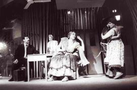 Teatro: Obra: Pantaleón y las visitadoras