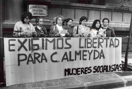 PS (Almeyda) Demanda mujeres socialistas por libertad de Almeyda