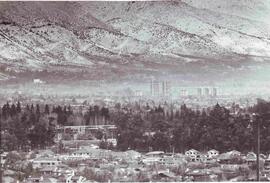 Panorámica de la ciudad de Santiago con smog