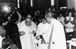 Cardenal Raúl Silva Henríquez, preside ceremonia religiosa para conmemorar sus 80 años de vida