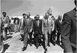 Patricio Aylwin, Presidente de la República de Chile, junto a otras autoridades