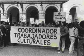 Manifestantes agrupados en la coordinadora de trabajadores culturales, a favor de la Democracia