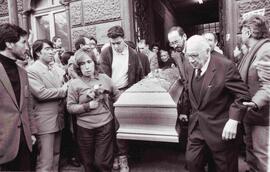 Secretario del Partido Comunista de Chile (PC), Gladys Marín, participa en los funerales de la di...