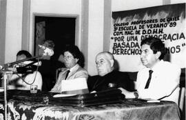 Cardenal Raúl Silva Henríquez, participa de reunión del Colegio de Profesores de Chile